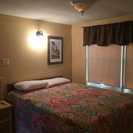 Northern Family Motel Потсдам Экстерьер фото