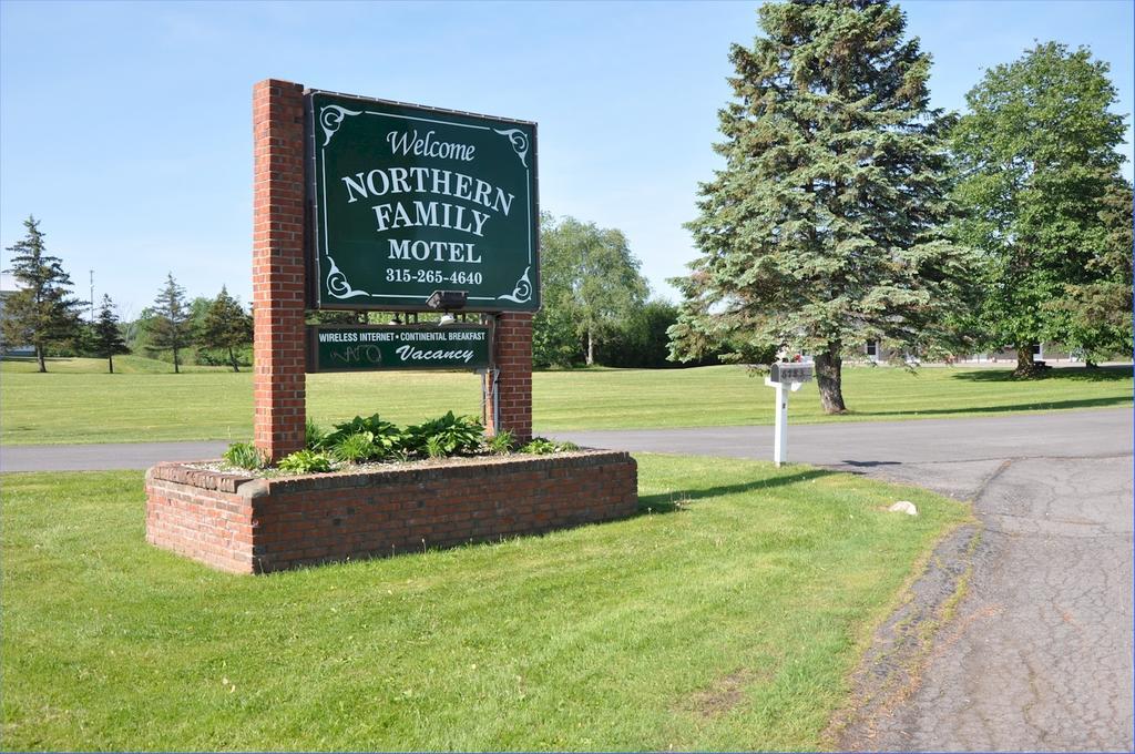 Northern Family Motel Потсдам Экстерьер фото