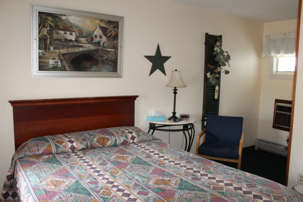 Northern Family Motel Потсдам Экстерьер фото