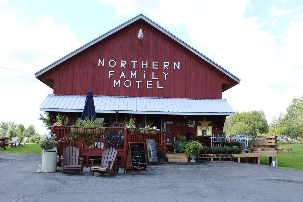Northern Family Motel Потсдам Экстерьер фото