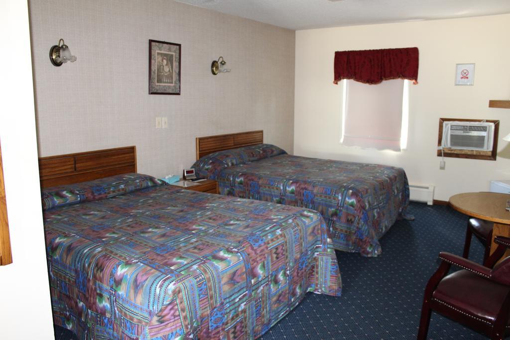 Northern Family Motel Потсдам Экстерьер фото