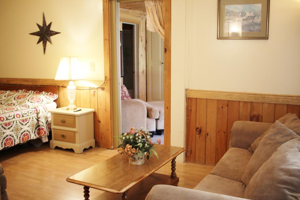 Northern Family Motel Потсдам Экстерьер фото