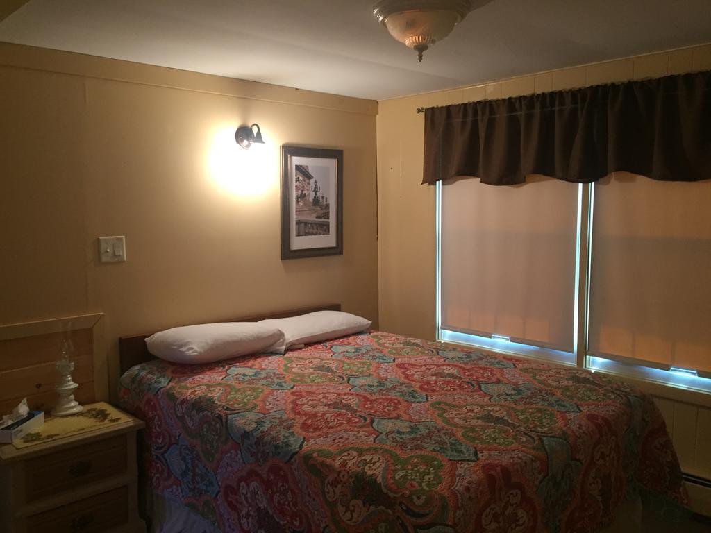 Northern Family Motel Потсдам Экстерьер фото