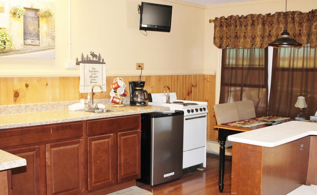 Northern Family Motel Потсдам Экстерьер фото